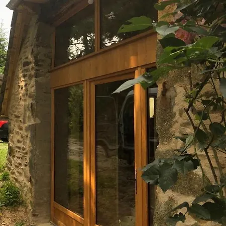 Feriehus Le Couderc De Coubisou, Grange Renovee *