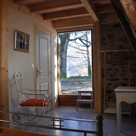 Feriehus Le Couderc De Coubisou, Grange Renovee