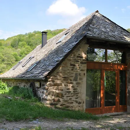 Casa vacanze Le Couderc De Coubisou, Grange Rénovée Coubisou