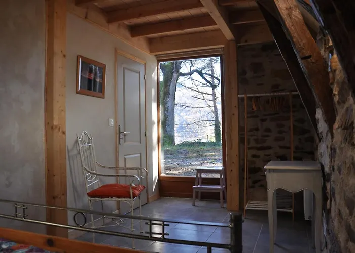 Feriehus Le Couderc De Coubisou, Grange Renovee